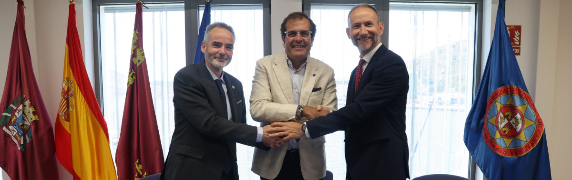 Imagen de carrusel: Autoridad Portuaria, UPCT y UMU convierten la investigación en soluciones ambientales para el Puerto de Cartagena